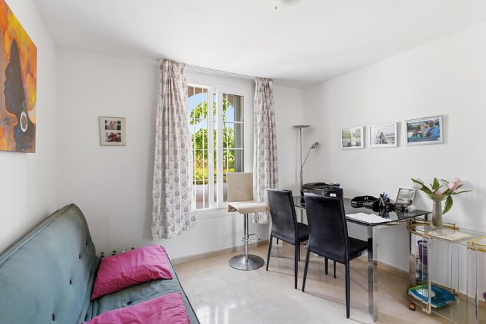 Image No.30-3 Bed Property for sale