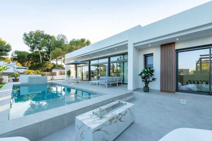 Image No.2-3 Bed Villa for sale