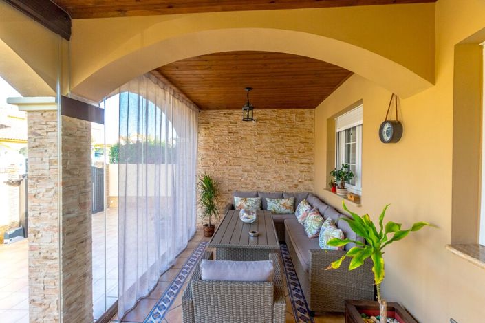 Image No.6-4 Bed Villa for sale