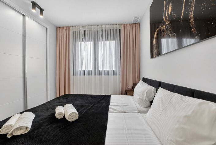 Image No.13-3 Bed Apartment for sale