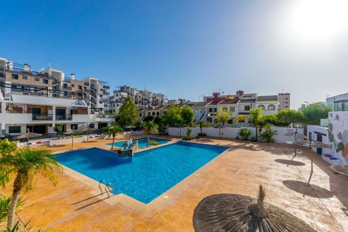 Image No.24-3 Bed Apartment for sale