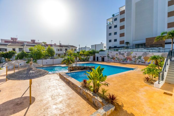 Image No.25-3 Bed Apartment for sale