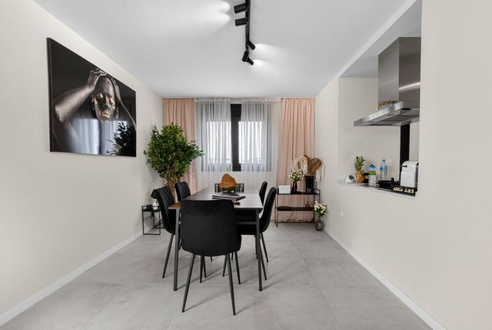 Image No.3-3 Bed Apartment for sale