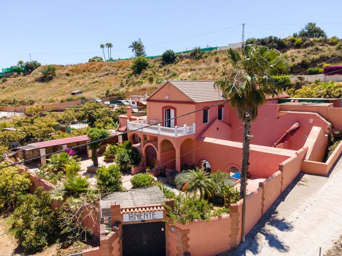 Image No.2-3 Bed Villa for sale