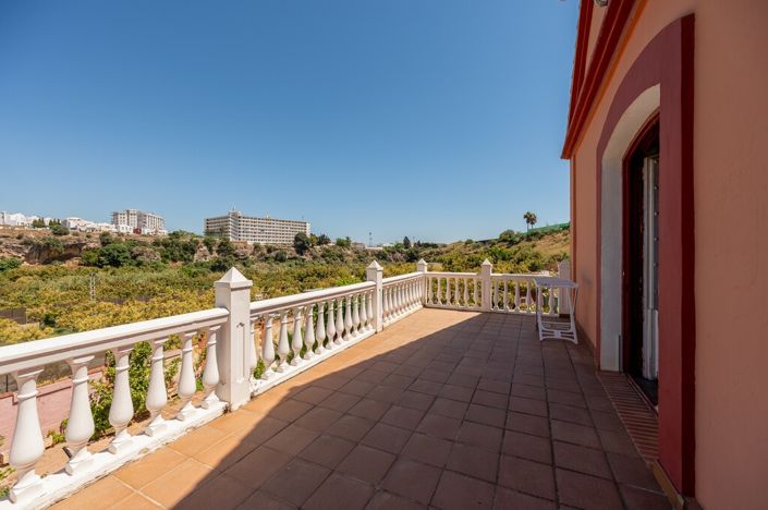 Image No.43-3 Bed Villa for sale