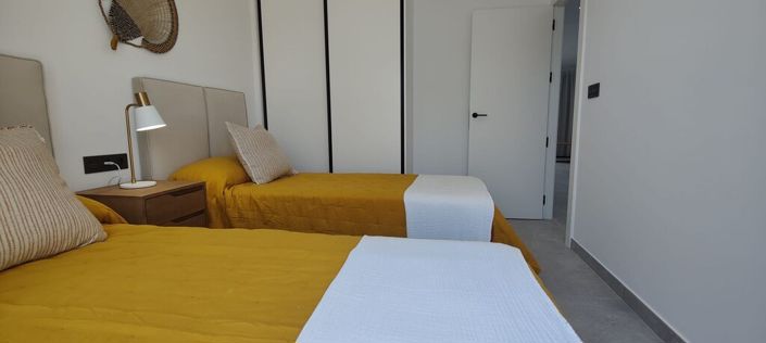 Image No.17-2 Bed Property for sale