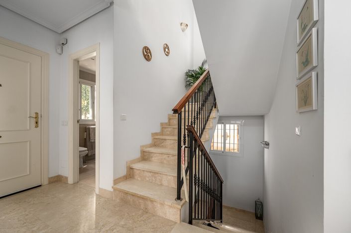 Image No.12-3 Bed Villa for sale