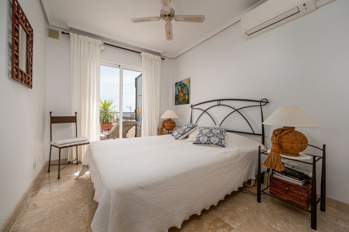 Image No.22-3 Bed Villa for sale