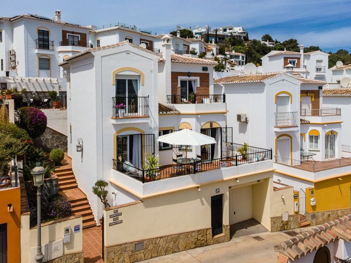 Image No.27-3 Bed Villa for sale