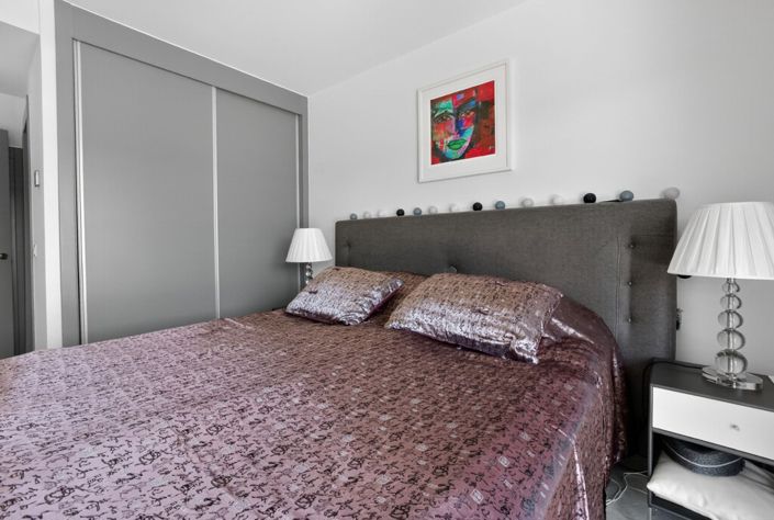 Image No.12-2 Bed Property for sale