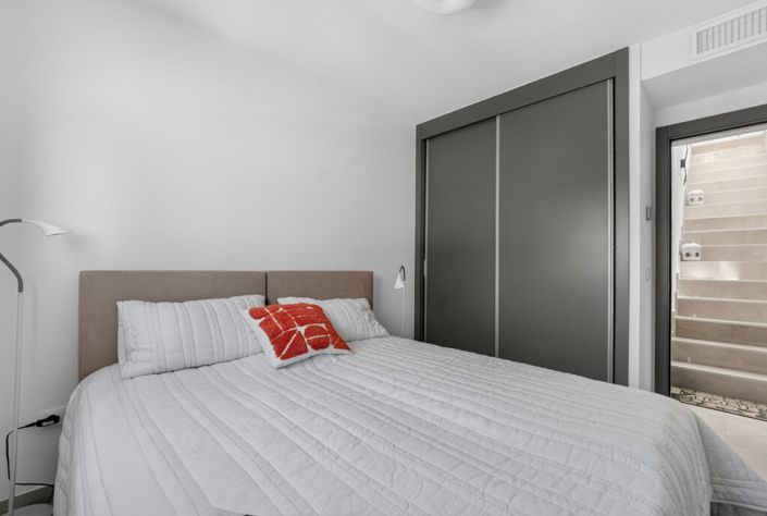 Image No.16-2 Bed Property for sale