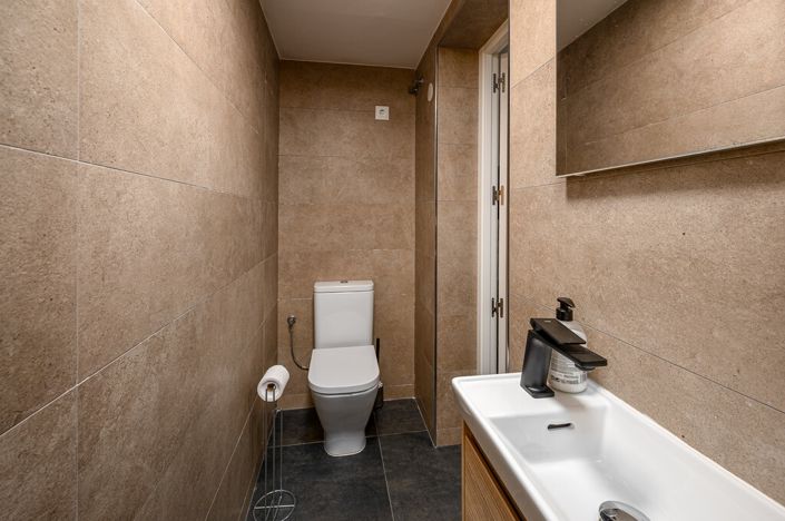 Image No.24-3 Bed Townhouse for sale