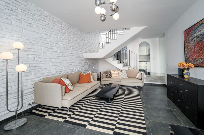 Image No.6-3 Bed Townhouse for sale