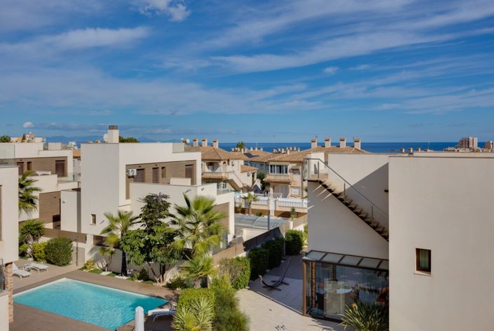 Image No.17-4 Bed Villa for sale