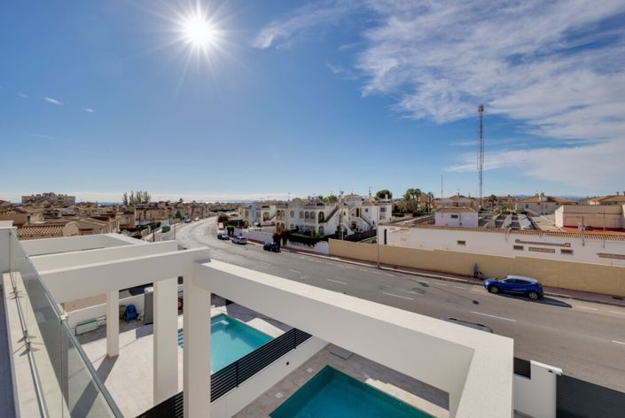 Image No.18-4 Bed Villa for sale
