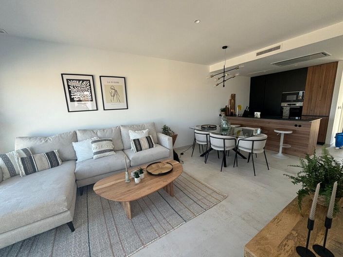 Image No.21-2 Bed Property for sale