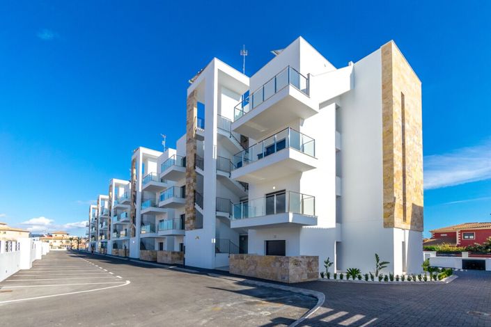 Image No.35-2 Bed Property for sale