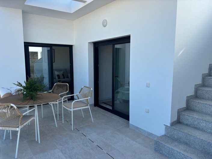 Image No.6-2 Bed Property for sale