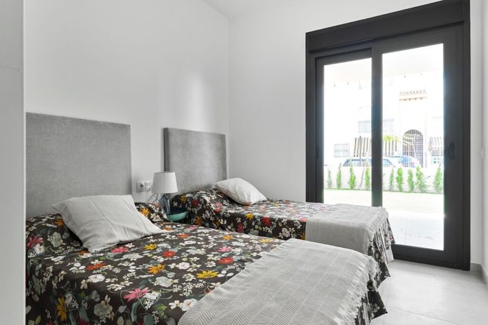 Image No.30-2 Bed Property for sale