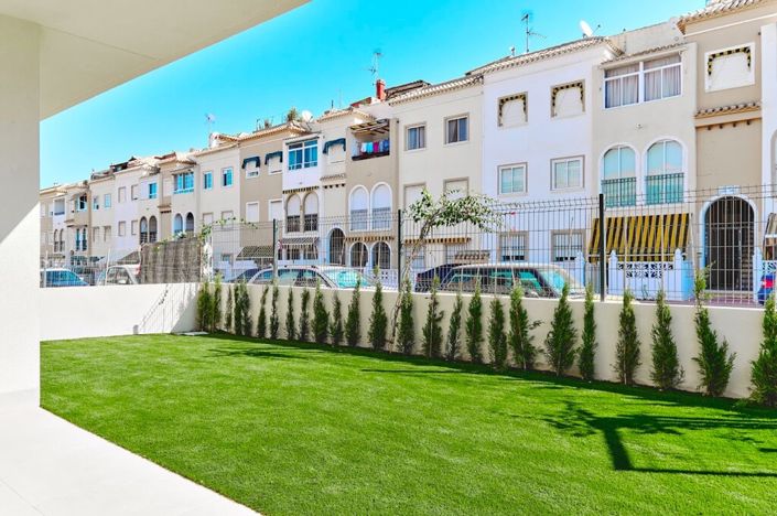 Image No.7-2 Bed Property for sale