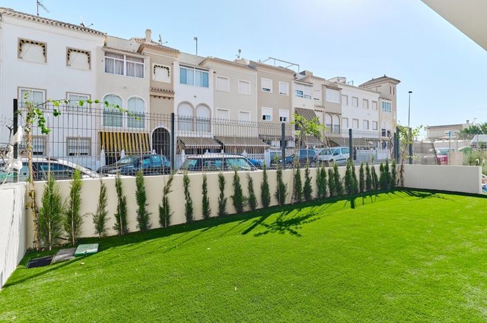 Image No.8-2 Bed Property for sale