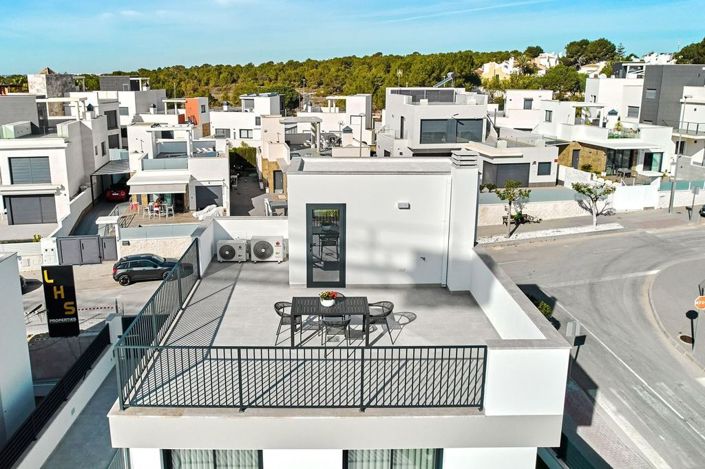 Image No.47-3 Bed Villa for sale