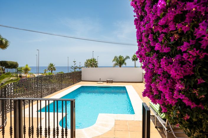 Image No.27-3 Bed Villa for sale