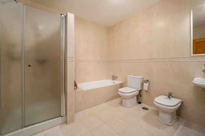 Image No.29-5 Bed Villa for sale