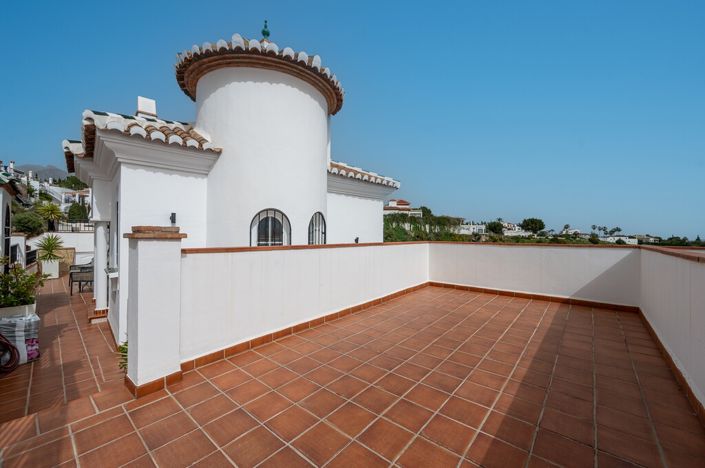 Image No.39-5 Bed Villa for sale