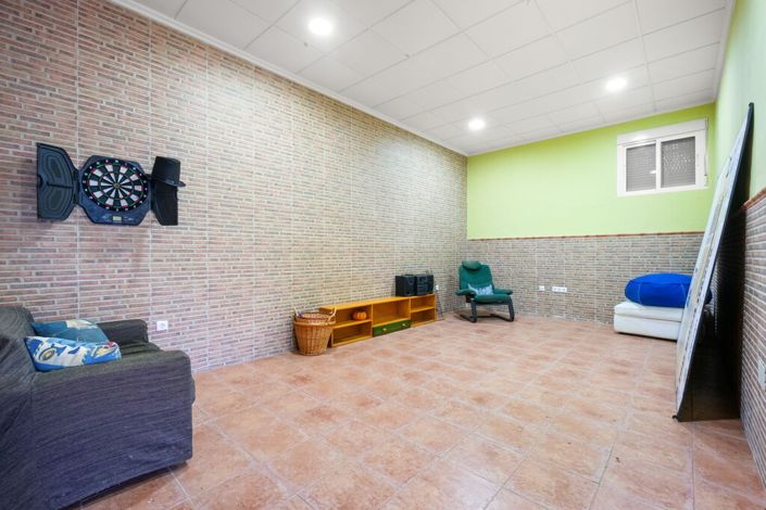Image No.10-5 Bed Villa for sale