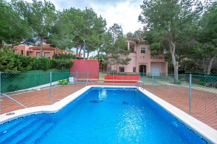 Image No.2-5 Bed Villa for sale