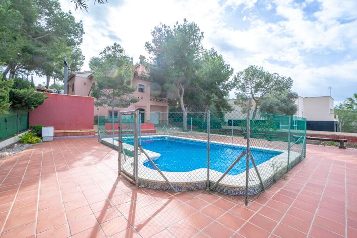 Image No.3-5 Bed Villa for sale
