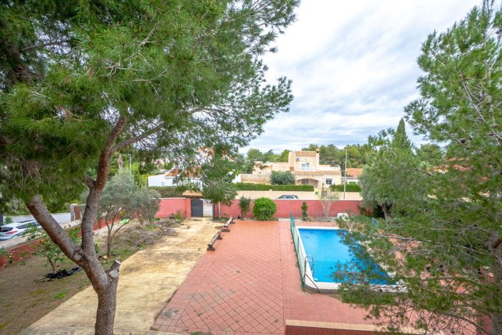 Image No.37-5 Bed Villa for sale