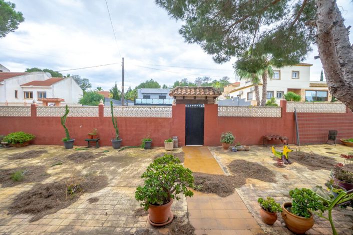 Image No.38-5 Bed Villa for sale