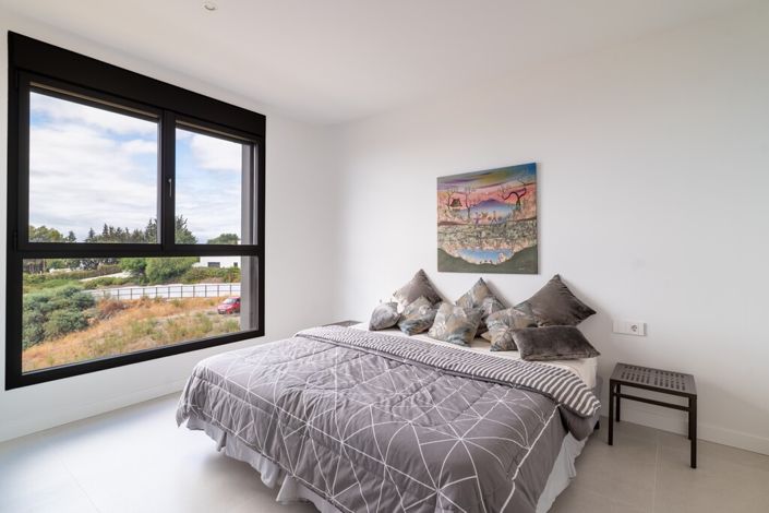Image No.21-3 Bed Apartment for sale