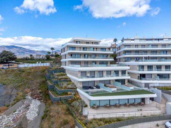 Image No.24-3 Bed Apartment for sale