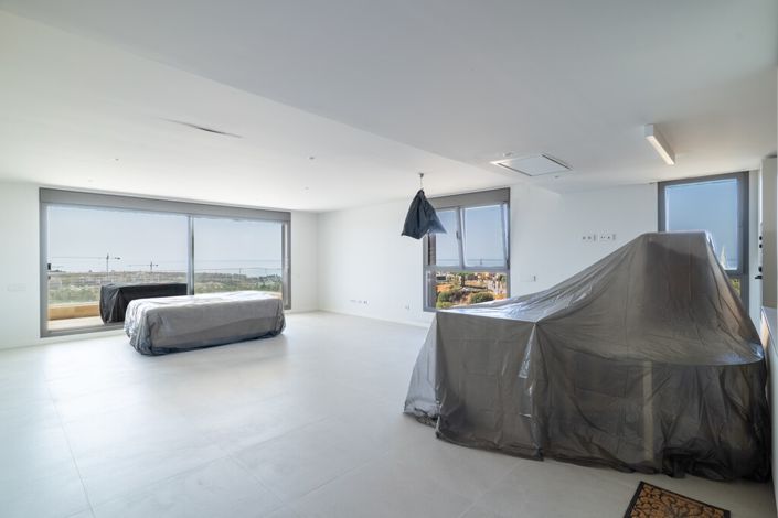 Image No.6-3 Bed Apartment for sale