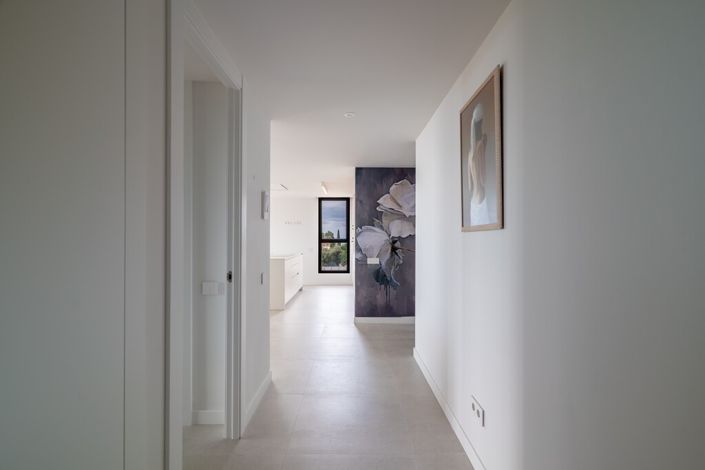 Image No.9-3 Bed Apartment for sale