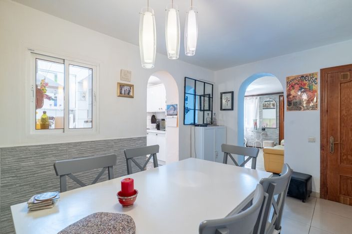 Image No.6-3 Bed Townhouse for sale