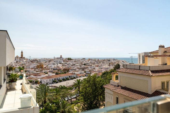 Image No.4-3 Bed Property for sale