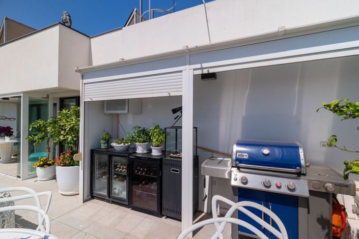 Image No.6-3 Bed Property for sale