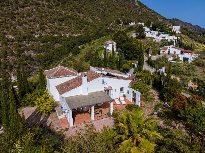 Image No.2-3 Bed Villa for sale