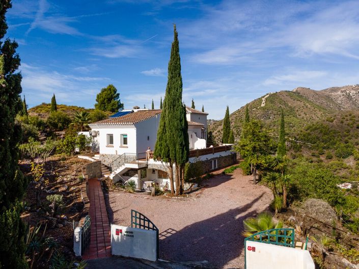 Image No.3-3 Bed Villa for sale