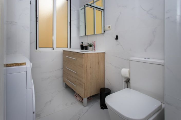 Image No.29-3 Bed Property for sale