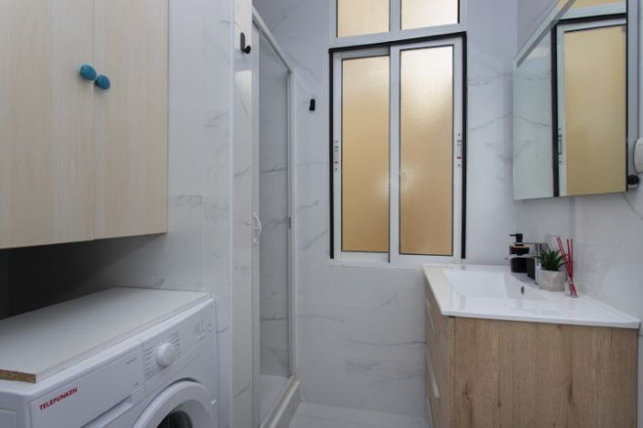 Image No.30-3 Bed Property for sale