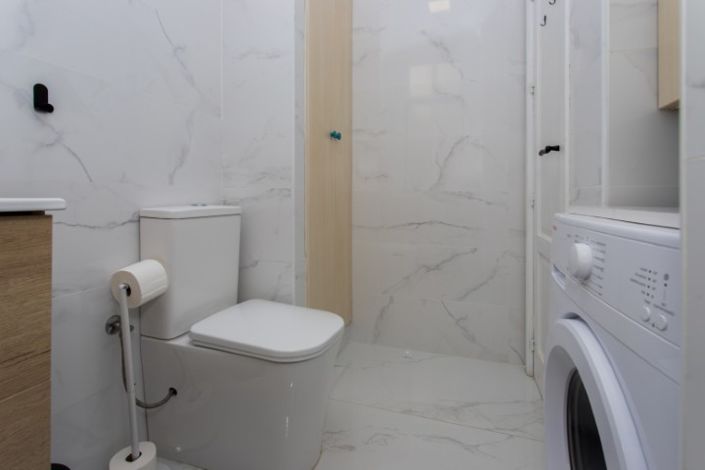 Image No.32-3 Bed Property for sale