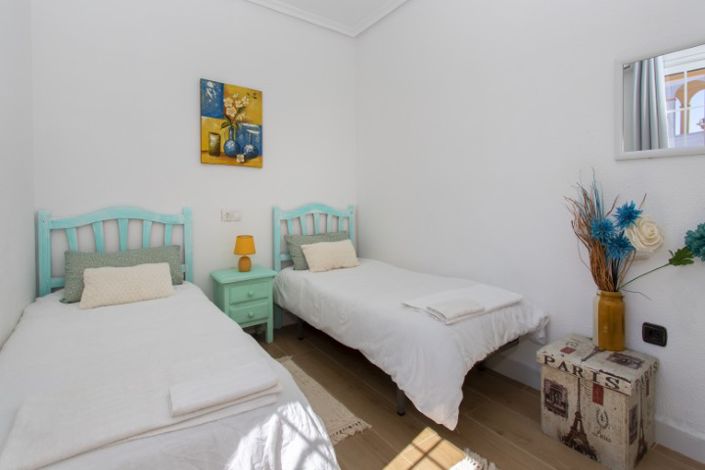 Image No.34-3 Bed Property for sale