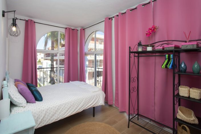 Image No.37-3 Bed Property for sale
