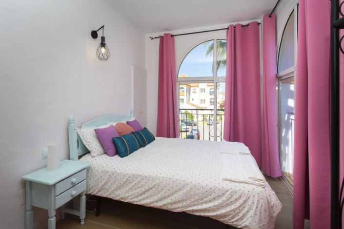 Image No.38-3 Bed Property for sale