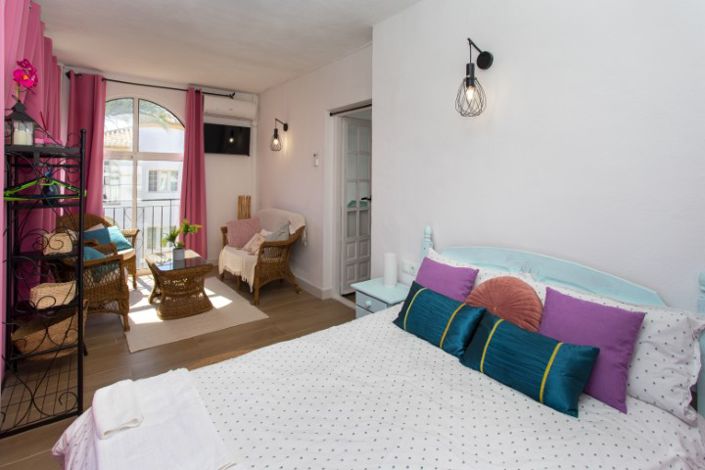 Image No.39-3 Bed Property for sale